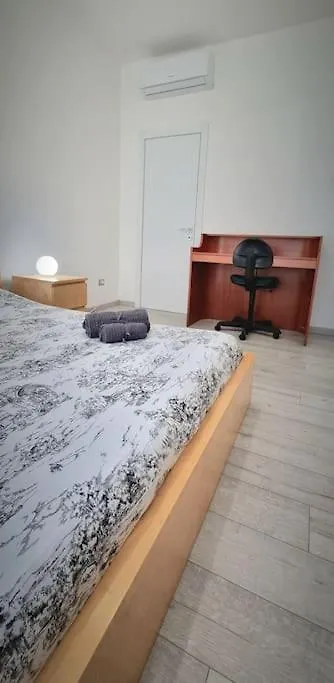 Dream Apartments Stanza 1 In Appartamento Condiviso Con Bagno Privato Esterno Milan Guest house