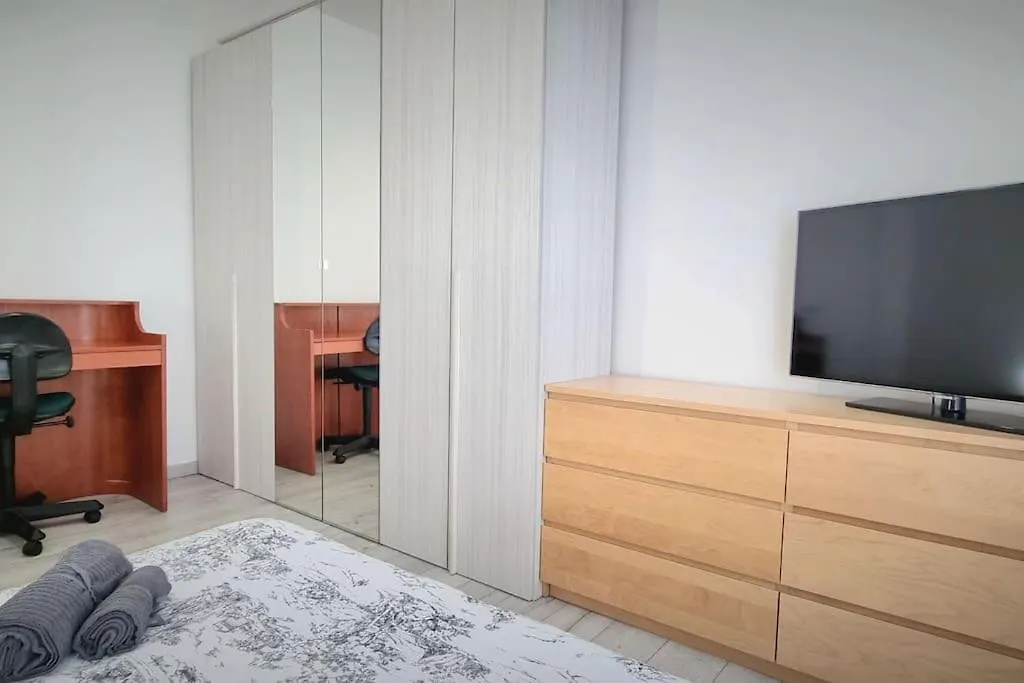 Guest house Dream Apartments Stanza 1 In Appartamento Condiviso Con Bagno Privato Esterno Milan